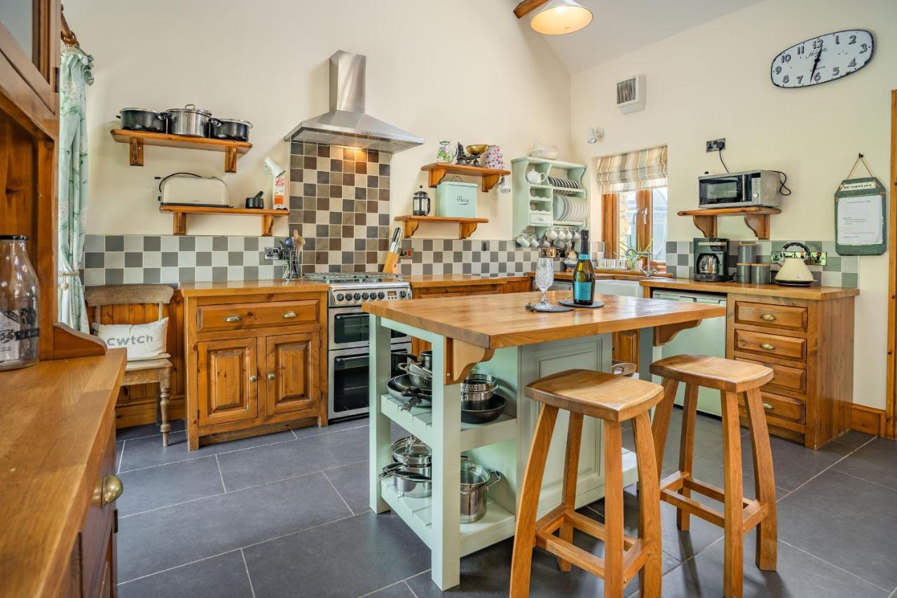 Vila Ysgubor Hir Llanedy Exteriér fotografie
