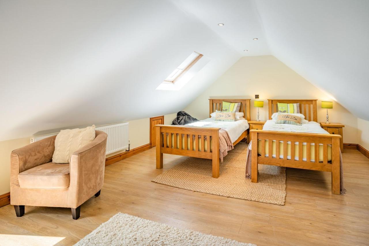 Vila Ysgubor Hir Llanedy Exteriér fotografie
